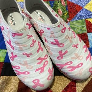 Boaonda Cushioned Walking/ Nursing Shoes